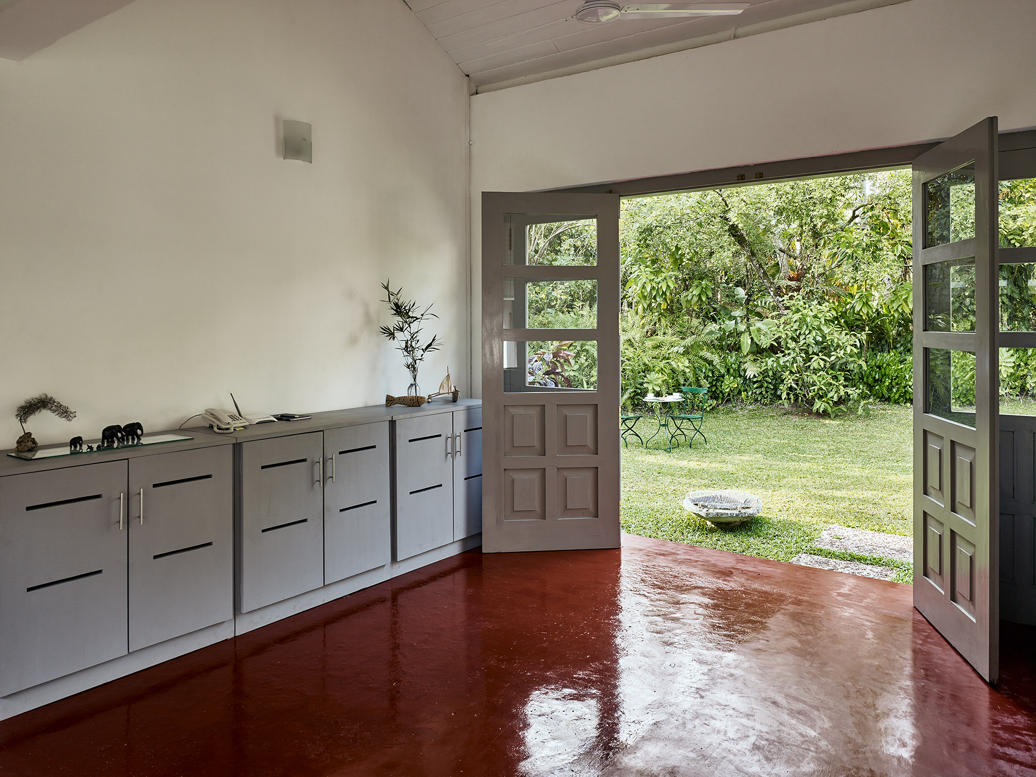 E16583 Alpa 055498 SCREEN